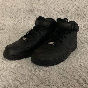 NIKE AIR FORCE 1 MID, BLACK, MEN, SIZE 11.5